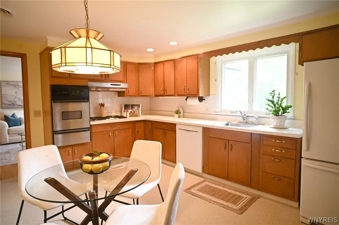 86 Mahogany Drive, Amherst, New York 14221, Amherst, New York 14221, 3 Bedrooms Bedrooms, 7 Rooms Rooms,1 BathroomBathrooms,Residential,For Sale,86 Mahogany Drive, Amherst, New York 14221,0,B1696595