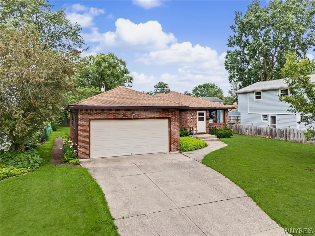 86 Mahogany Drive, Amherst, New York 14221, Amherst, New York 14221, 3 Bedrooms Bedrooms, 7 Rooms Rooms,1 BathroomBathrooms,Residential,For Sale,86 Mahogany Drive, Amherst, New York 14221,0,B1696595