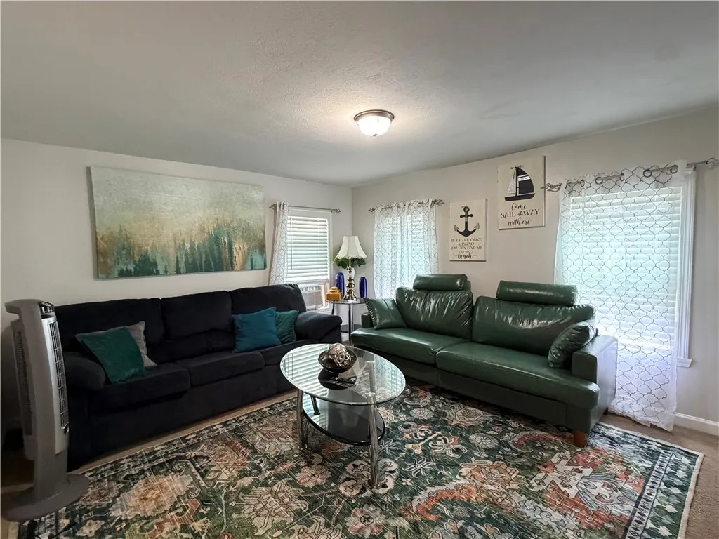 117 Pollard Avenue Upstairs, Rochester, New York 1, Rochester, New York 14612, 1 Bedroom Bedrooms, 3 Rooms Rooms,1 BathroomBathrooms,Residential Lease,For Rent,117 Pollard Avenue Upstairs, Rochester, New York 1,0,R1698105