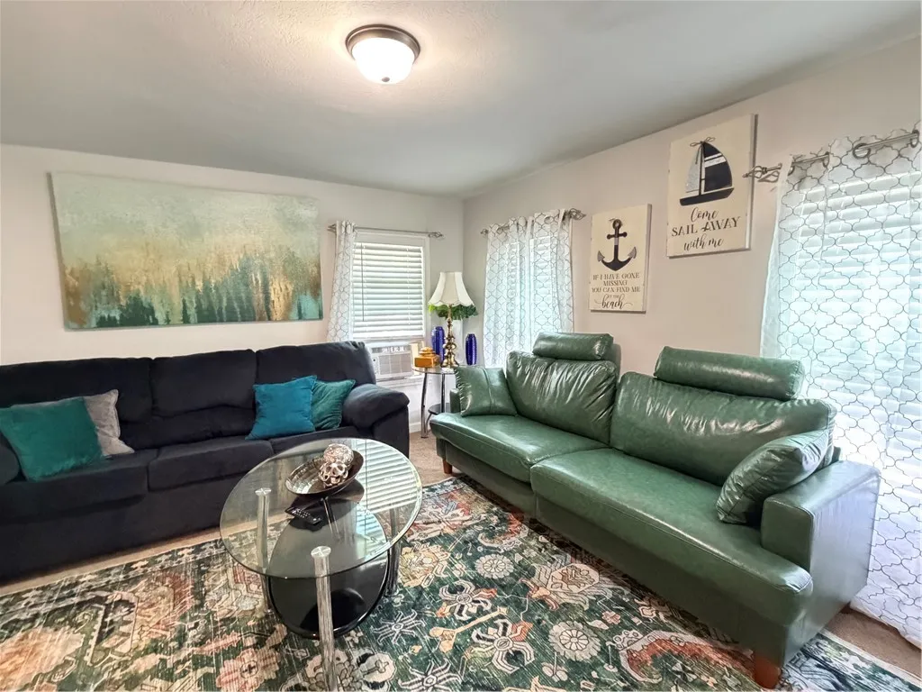 117 Pollard Avenue Upstairs, Rochester, New York 1, Rochester, New York 14612, 1 Bedroom Bedrooms, 3 Rooms Rooms,1 BathroomBathrooms,Residential Lease,For Rent,117 Pollard Avenue Upstairs, Rochester, New York 1,0,R1698105