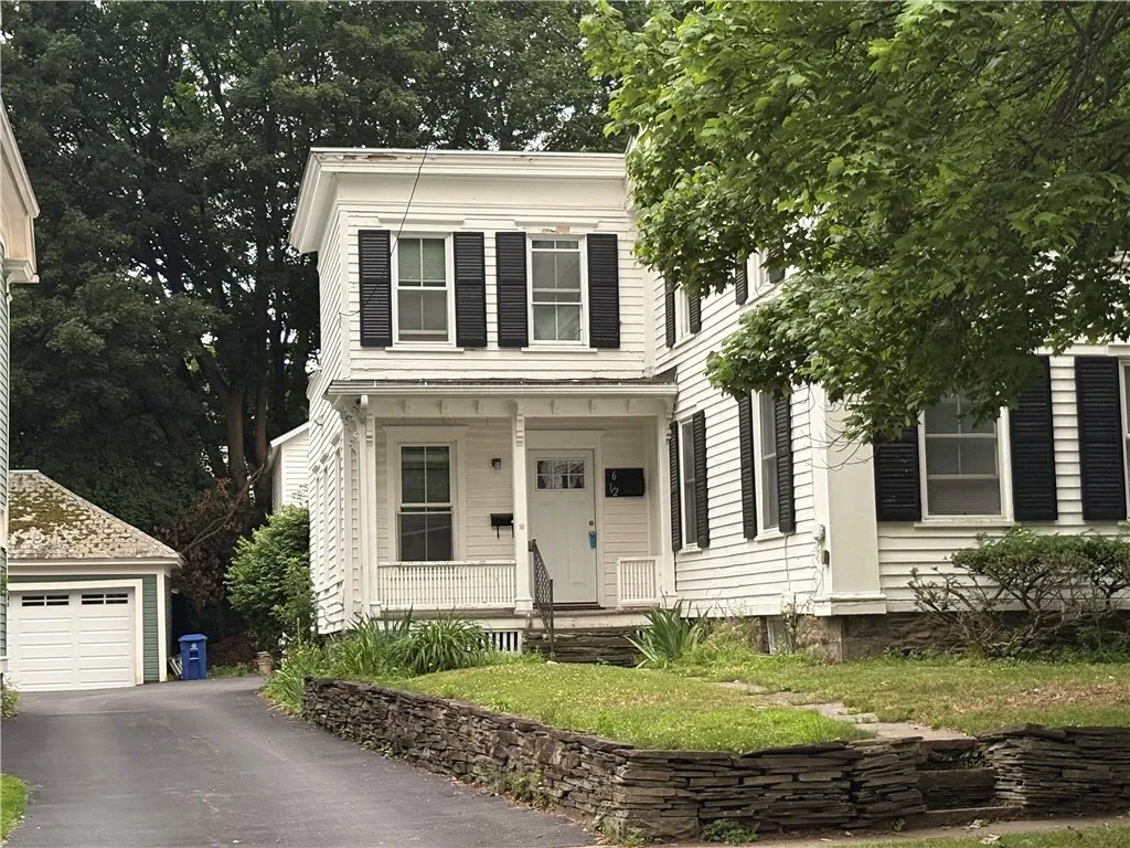 6 Walnut Street 2, Oneonta, New York 13820, Oneonta, New York 13820, 2 Bedrooms Bedrooms, 5 Rooms Rooms,1 BathroomBathrooms,Residential Lease,For Rent,6 Walnut Street 2, Oneonta, New York 13820,0,R1699114