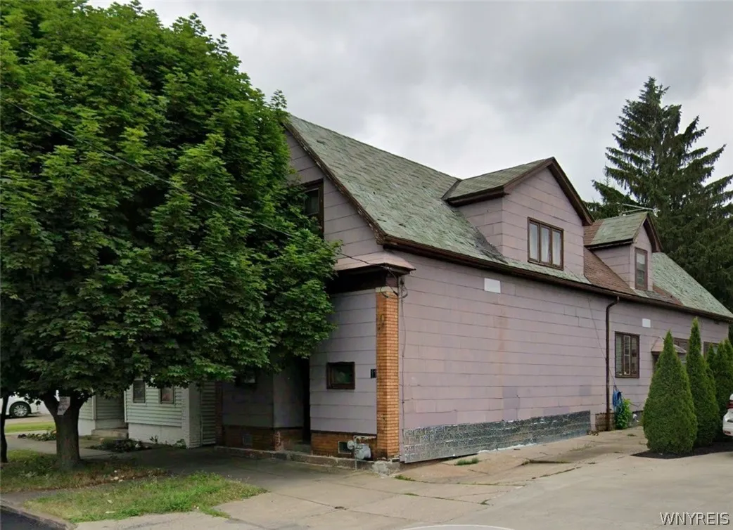11 Bridgeman Street, Buffalo, New York 14207, Buffalo, New York 14207, 4 Bedrooms Bedrooms, 6 Rooms Rooms,1 BathroomBathrooms,Residential,For Sale,11 Bridgeman Street, Buffalo, New York 14207,0,B1698766
