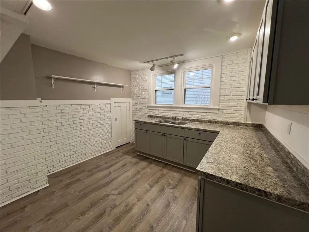 343 Genesee Park Boulevard, Rochester, New York 14, Rochester, New York 14619, 2 Bedrooms Bedrooms, 4 Rooms Rooms,1 BathroomBathrooms,Residential Lease,For Rent,343 Genesee Park Boulevard, Rochester, New York 14,0,R1697805