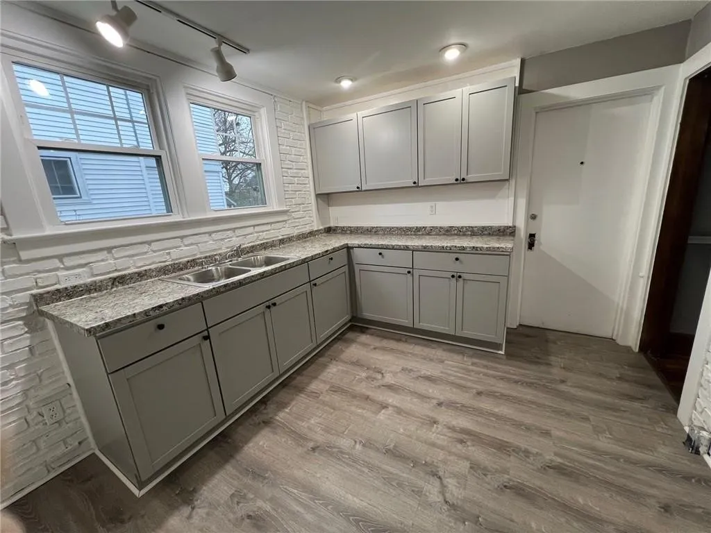 343 Genesee Park Boulevard, Rochester, New York 14, Rochester, New York 14619, 2 Bedrooms Bedrooms, 4 Rooms Rooms,1 BathroomBathrooms,Residential Lease,For Rent,343 Genesee Park Boulevard, Rochester, New York 14,0,R1697805