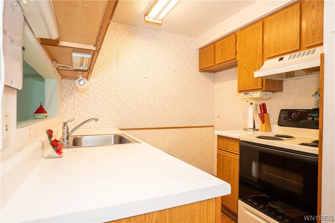 7 E Sunmist, Amherst, New York 14228, Amherst, New York 14228, 1 Bedroom Bedrooms, 5 Rooms Rooms,1 BathroomBathrooms,Residential,For Sale,7 E Sunmist, Amherst, New York 14228,0,B1696008