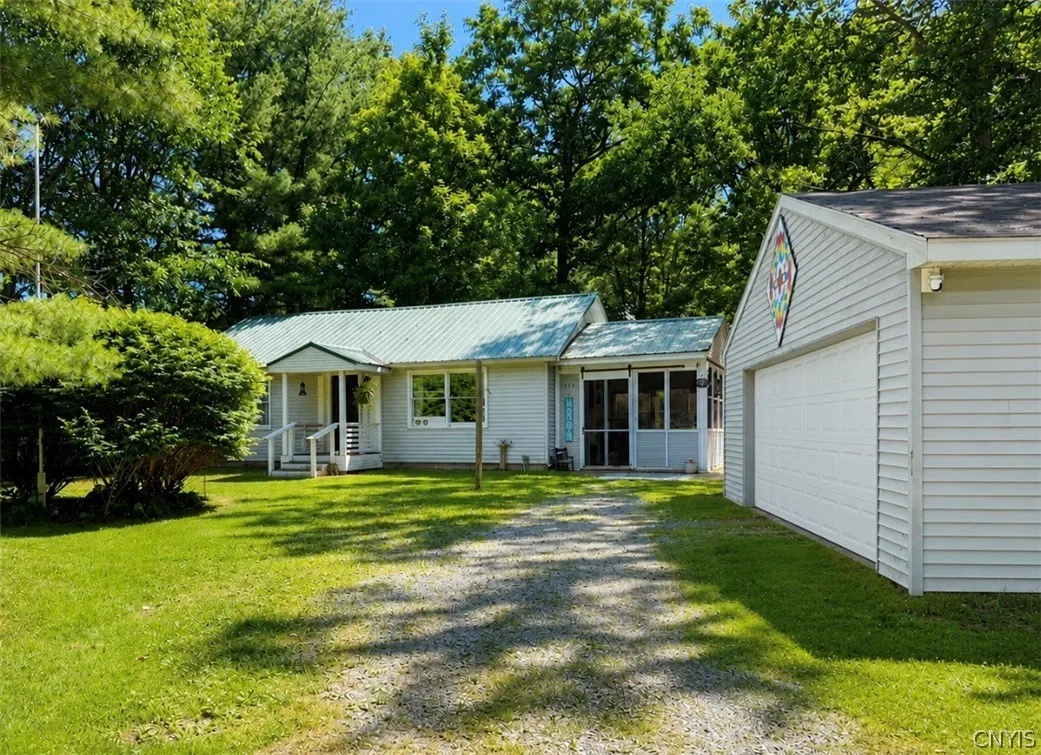 98 North Street, Constantia, New York 13042, Constantia, New York 13042, 2 Bedrooms Bedrooms, 6 Rooms Rooms,1 BathroomBathrooms,Residential,For Sale,98 North Street, Constantia, New York 13042,0,S1699155