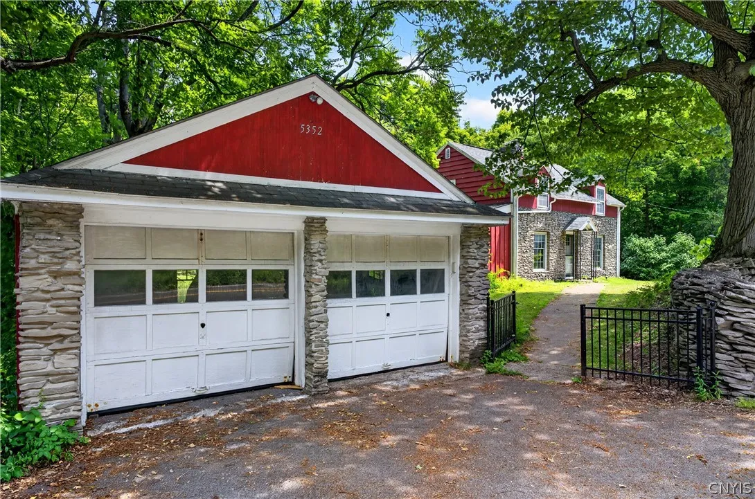 5352 Onondaga Road, Camillus, New York 13031, Camillus, New York 13031, 4 Bedrooms Bedrooms, 8 Rooms Rooms,1 BathroomBathrooms,Residential,For Sale,5352 Onondaga Road, Camillus, New York 13031,0,S1698778