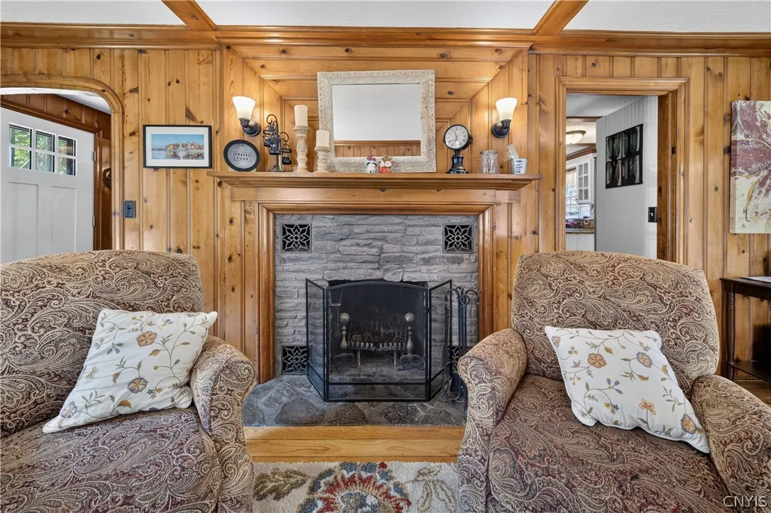 5352 Onondaga Road, Camillus, New York 13031, Camillus, New York 13031, 4 Bedrooms Bedrooms, 8 Rooms Rooms,1 BathroomBathrooms,Residential,For Sale,5352 Onondaga Road, Camillus, New York 13031,0,S1698778