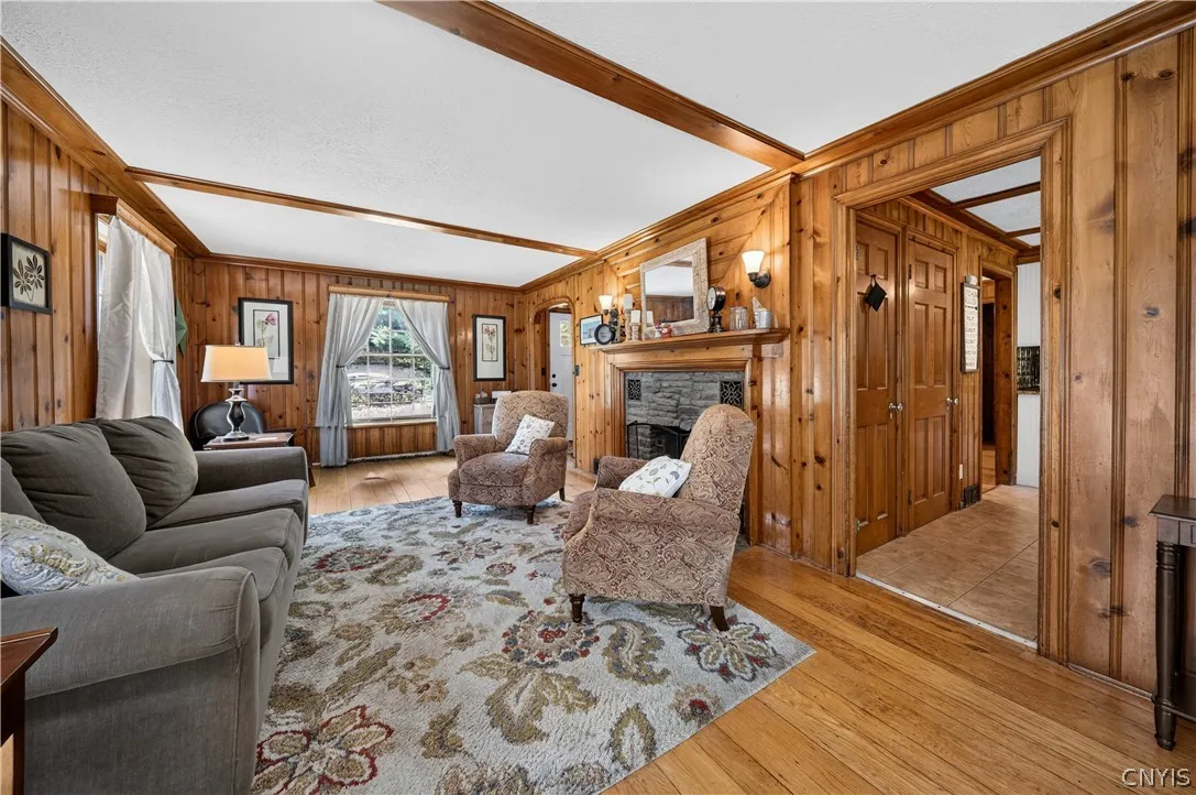 5352 Onondaga Road, Camillus, New York 13031, Camillus, New York 13031, 4 Bedrooms Bedrooms, 8 Rooms Rooms,1 BathroomBathrooms,Residential,For Sale,5352 Onondaga Road, Camillus, New York 13031,0,S1698778