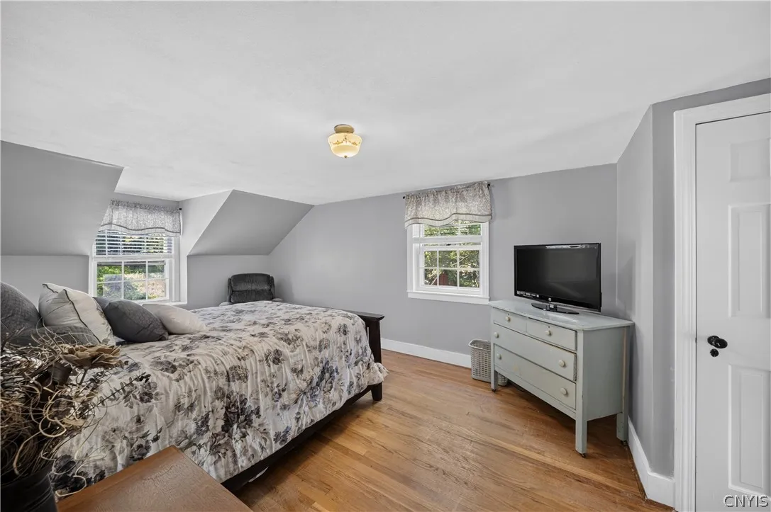 5352 Onondaga Road, Camillus, New York 13031, Camillus, New York 13031, 4 Bedrooms Bedrooms, 8 Rooms Rooms,1 BathroomBathrooms,Residential,For Sale,5352 Onondaga Road, Camillus, New York 13031,0,S1698778