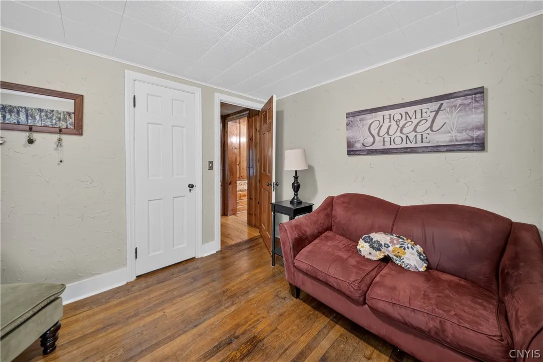 5352 Onondaga Road, Camillus, New York 13031, Camillus, New York 13031, 4 Bedrooms Bedrooms, 8 Rooms Rooms,1 BathroomBathrooms,Residential,For Sale,5352 Onondaga Road, Camillus, New York 13031,0,S1698778
