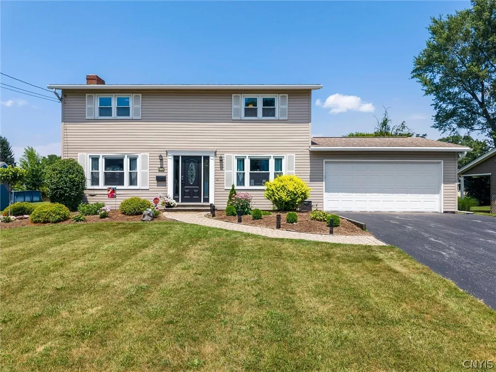 614 West Granger Road, Geddes, New York 13219, Geddes, New York 13219, 4 Bedrooms Bedrooms, 9 Rooms Rooms,1 BathroomBathrooms,Residential,For Sale,614 West Granger Road, Geddes, New York 13219,0,S1698360