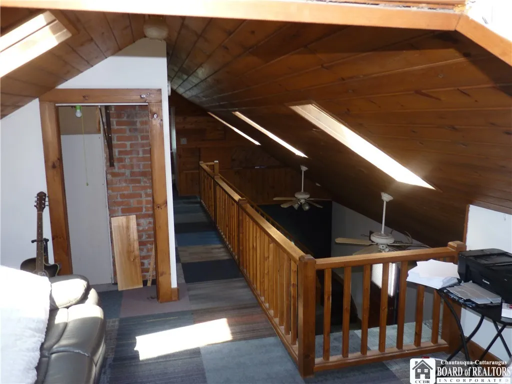 Room for an extra bedroom or work area