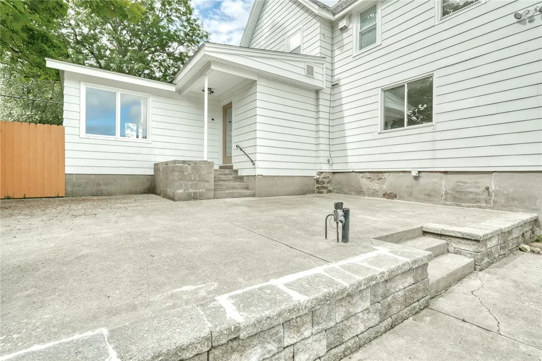 MORE OF THE PATIO - ENTRANCE TO THE HOUSE