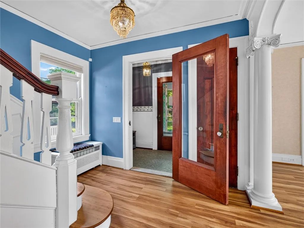 199 Seneca Parkway, Rochester, New York 14613, Rochester, New York 14613, 4 Bedrooms Bedrooms, 11 Rooms Rooms,2 BathroomsBathrooms,Residential,For Sale,199 Seneca Parkway, Rochester, New York 14613,0,R1699073