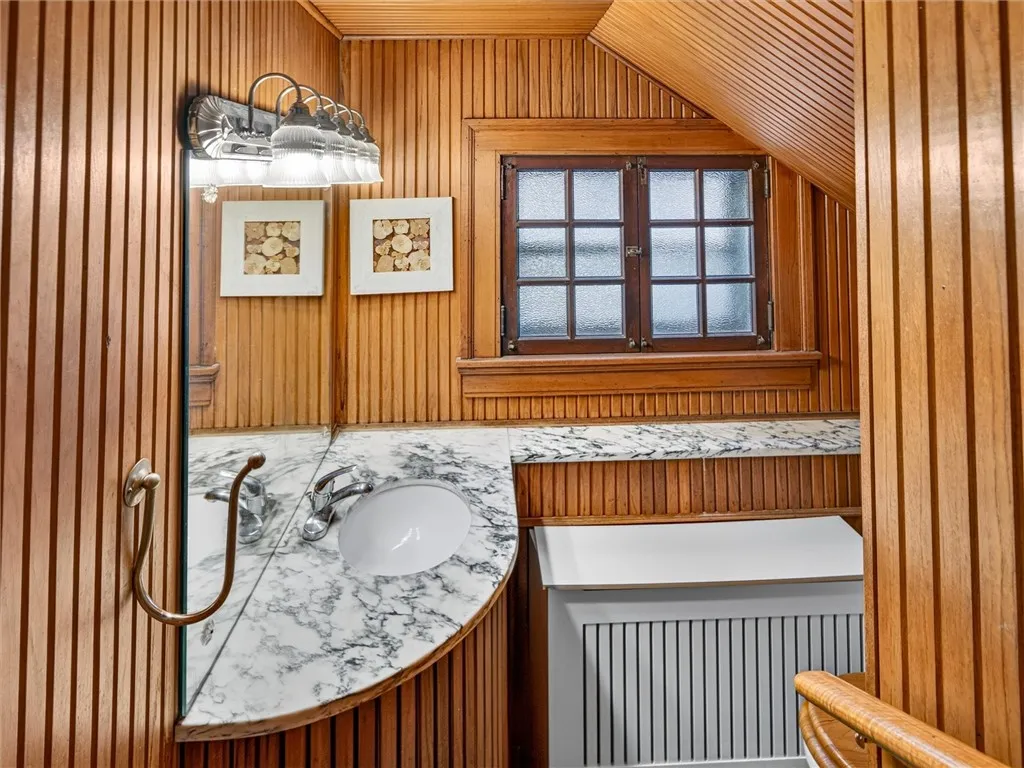 1st floor powder room