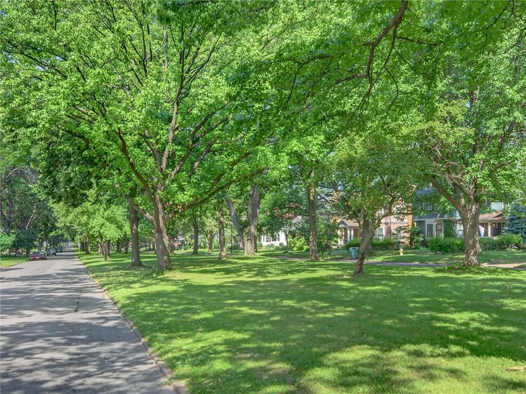 199 Seneca Parkway, Rochester, New York 14613, Rochester, New York 14613, 4 Bedrooms Bedrooms, 11 Rooms Rooms,2 BathroomsBathrooms,Residential,For Sale,199 Seneca Parkway, Rochester, New York 14613,0,R1699073