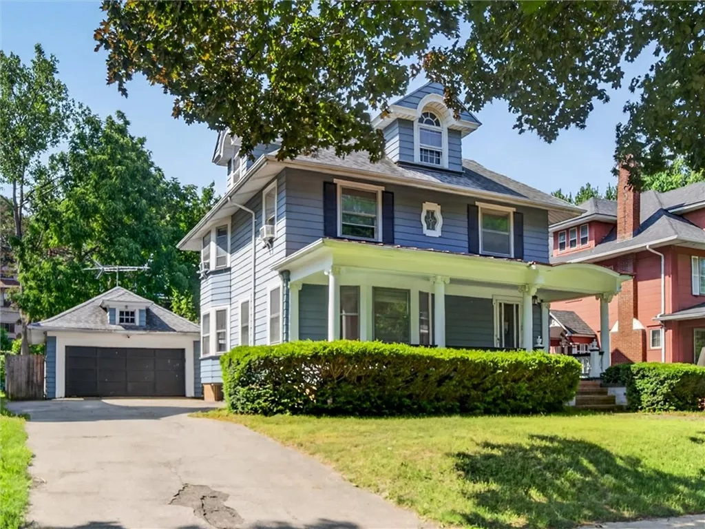 199 Seneca Parkway, Rochester, New York 14613, Rochester, New York 14613, 4 Bedrooms Bedrooms, 11 Rooms Rooms,2 BathroomsBathrooms,Residential,For Sale,199 Seneca Parkway, Rochester, New York 14613,0,R1699073