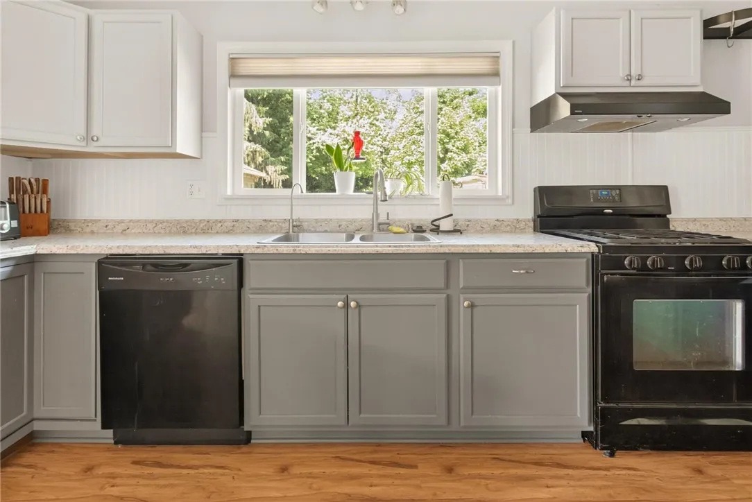 65 Cayuga Street, Galen, New York 14433, Galen, New York 14433, 3 Bedrooms Bedrooms, 7 Rooms Rooms,1 BathroomBathrooms,Residential,For Sale,65 Cayuga Street, Galen, New York 14433,0,R1697068