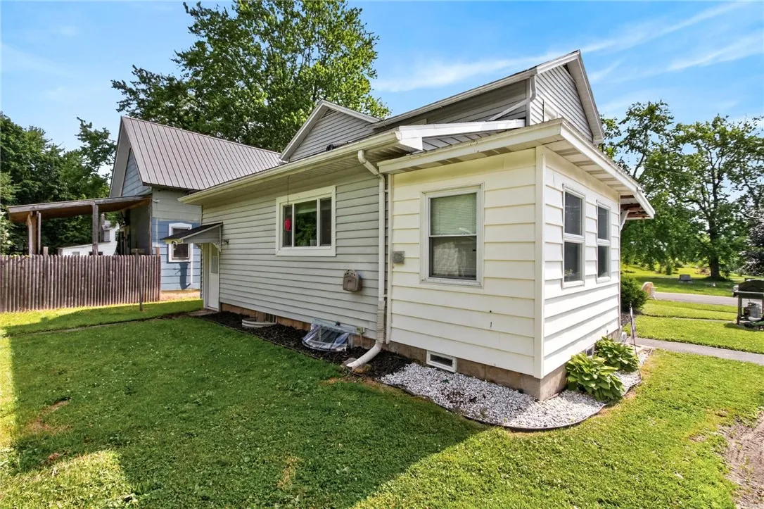 65 Cayuga Street, Galen, New York 14433, Galen, New York 14433, 3 Bedrooms Bedrooms, 7 Rooms Rooms,1 BathroomBathrooms,Residential,For Sale,65 Cayuga Street, Galen, New York 14433,0,R1697068