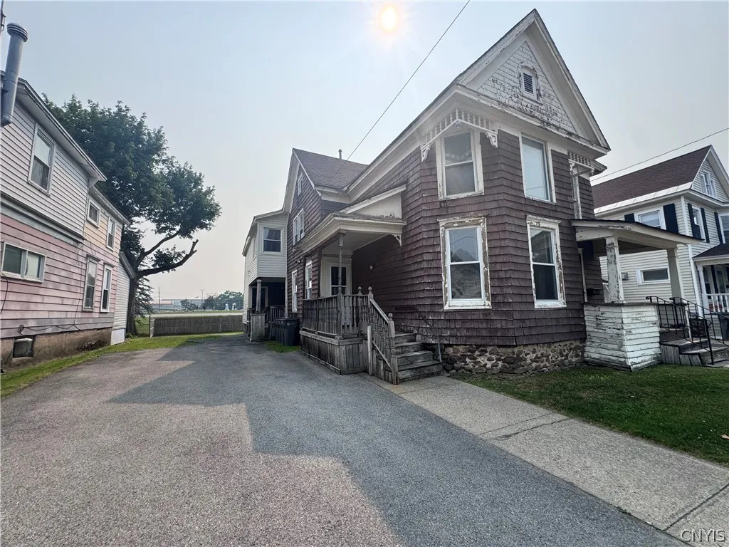 509 West Thomas Street, Rome, New York 13440, Rome, New York 13440, 4 Bedroom Bedrooms, ,2 BathroomBathrooms,Residential,Closed,509 West Thomas Street, Rome, New York 13440,0,S1699518