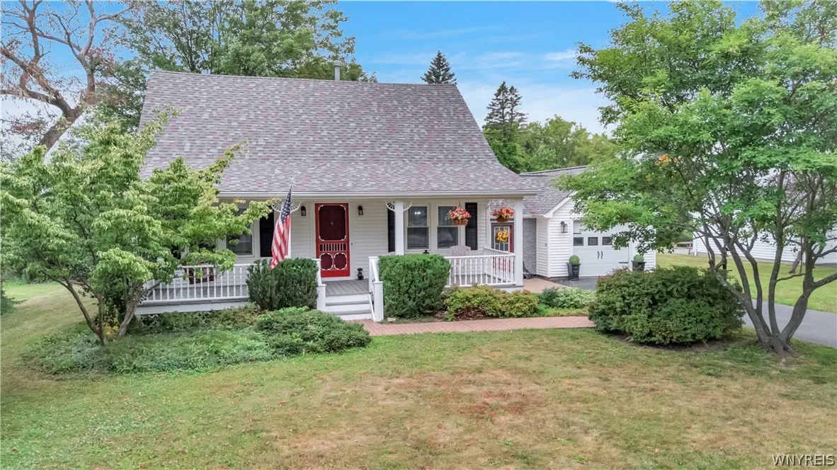 5490 Chestnut Ridge Road, Orchard Park, New York 1, Orchard Park, New York 14127, 5 Bedroom Bedrooms, 11 Room Rooms,3 BathroomBathrooms,Residential,Closed,5490 Chestnut Ridge Road, Orchard Park, New York 1,0,B1699976