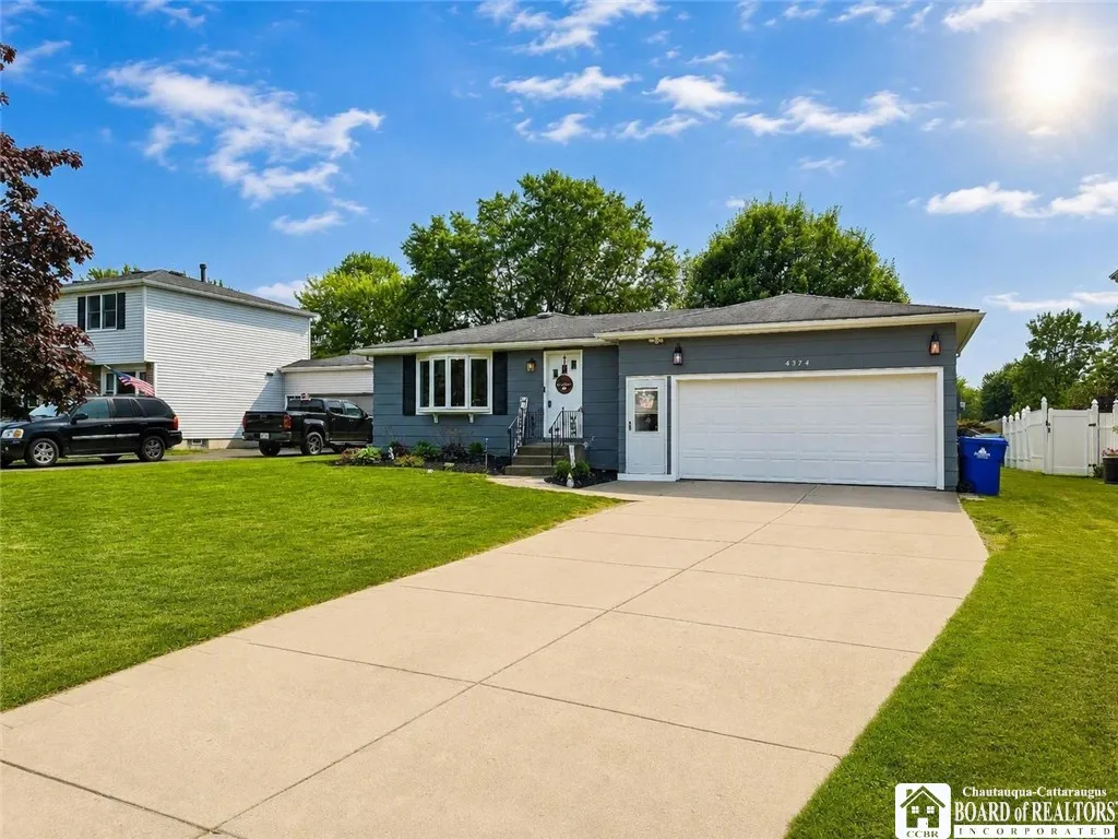 4374 Robin Lane, Hamburg, New York 14075, Hamburg, New York 14075, 3 Bedroom Bedrooms, 7 Room Rooms,1 BathroomBathrooms,Residential,Closed,4374 Robin Lane, Hamburg, New York 14075,0,R1700283