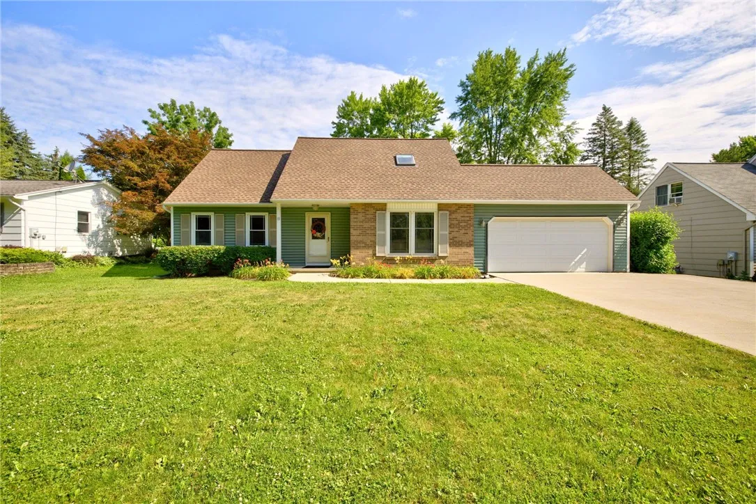 10 Slate Drive, Chili, New York 14514, Chili, New York 14514, 4 Bedroom Bedrooms, 7 Room Rooms,2 BathroomBathrooms,Residential,Closed,10 Slate Drive, Chili, New York 14514,0,R1699853