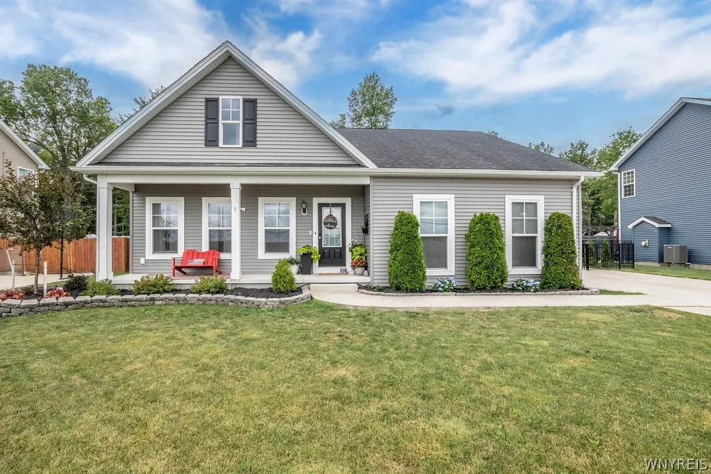 828 Whitehaven Road, Grand Island, New York 14072, Grand Island, New York 14072, 4 Bedroom Bedrooms, 8 Room Rooms,2 BathroomBathrooms,Residential,Closed,828 Whitehaven Road, Grand Island, New York 14072,0,B1696915