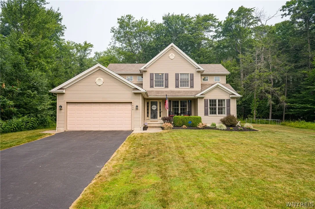 1634 Schoellkopf Road, Hamburg, New York 14085, Hamburg, New York 14085, 4 Bedroom Bedrooms, 7 Room Rooms,3 BathroomBathrooms,Residential,Closed,1634 Schoellkopf Road, Hamburg, New York 14085,0,B1698779