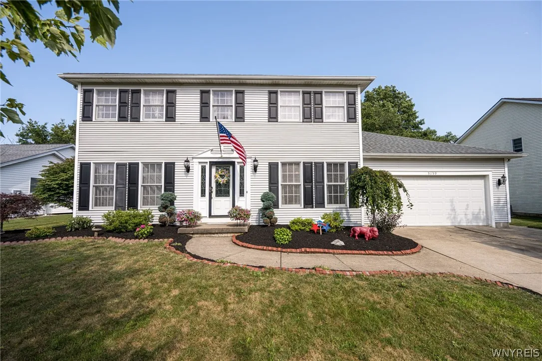 5159 Alder Court, Hamburg, New York 14075, Hamburg, New York 14075, 4 Bedroom Bedrooms, 10 Room Rooms,2 BathroomBathrooms,Residential,Closed,5159 Alder Court, Hamburg, New York 14075,0,B1699887