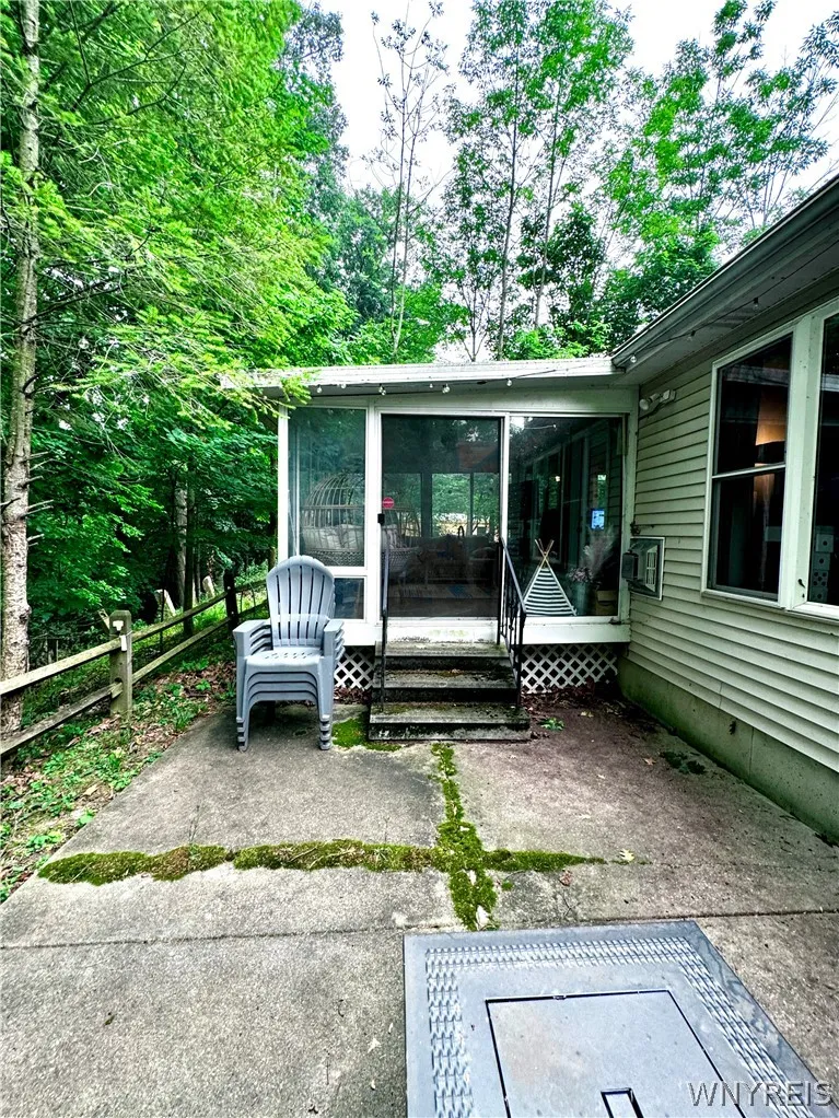 4955 Seneca Street, West Seneca, New York 14224, West Seneca, New York 14224, 3 Bedroom Bedrooms, 7 Room Rooms,2 BathroomBathrooms,Residential,For Sale,4955 Seneca Street, West Seneca, New York 14224,0,B1700012