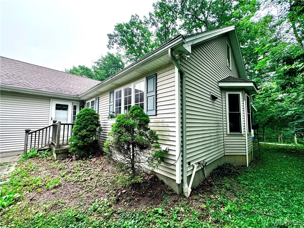 4955 Seneca Street, West Seneca, New York 14224, West Seneca, New York 14224, 3 Bedroom Bedrooms, 7 Room Rooms,2 BathroomBathrooms,Residential,For Sale,4955 Seneca Street, West Seneca, New York 14224,0,B1700012