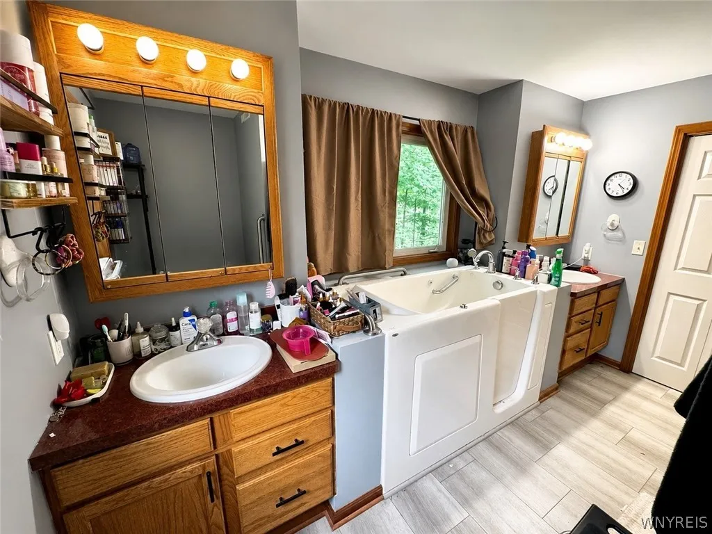 4955 Seneca Street, West Seneca, New York 14224, West Seneca, New York 14224, 3 Bedroom Bedrooms, 7 Room Rooms,2 BathroomBathrooms,Residential,For Sale,4955 Seneca Street, West Seneca, New York 14224,0,B1700012