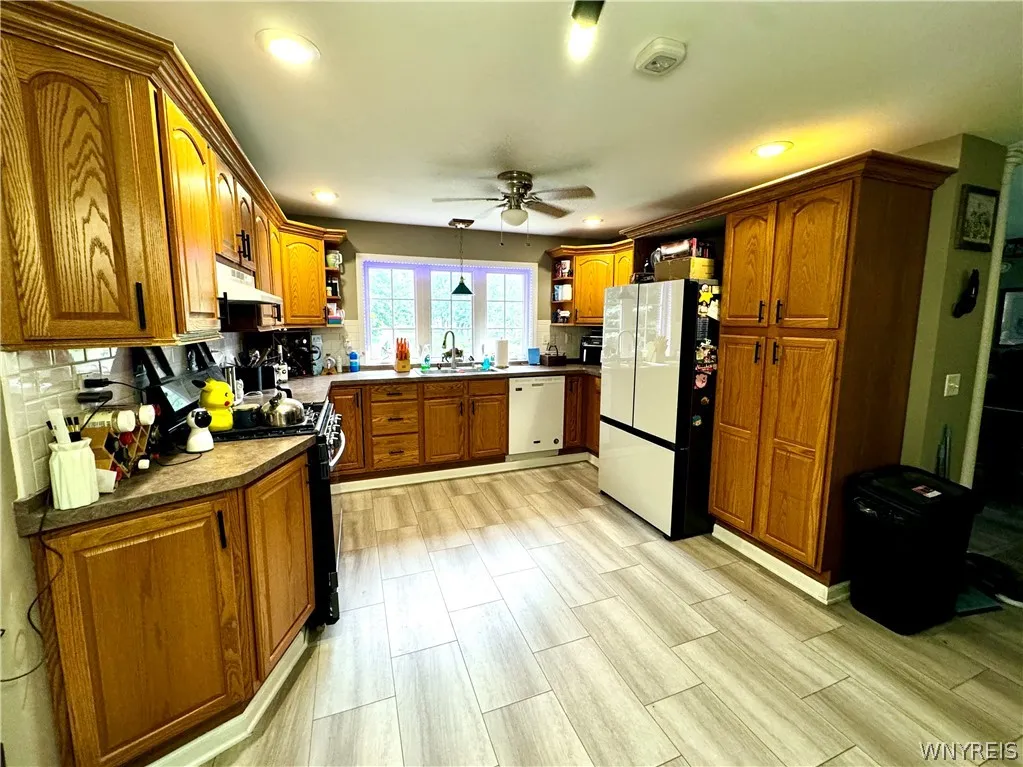 4955 Seneca Street, West Seneca, New York 14224, West Seneca, New York 14224, 3 Bedroom Bedrooms, 7 Room Rooms,2 BathroomBathrooms,Residential,For Sale,4955 Seneca Street, West Seneca, New York 14224,0,B1700012