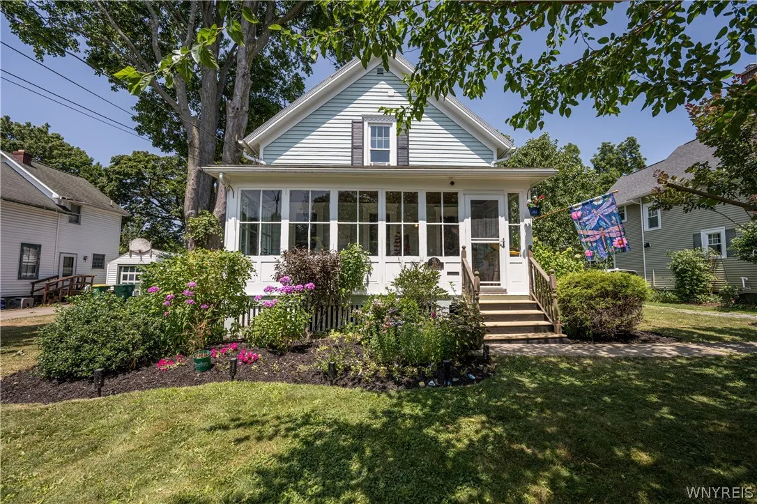 27 Linwood Avenue, Hamburg, New York 14075, Hamburg, New York 14075, 3 Bedroom Bedrooms, 8 Room Rooms,2 BathroomBathrooms,Residential,Closed,27 Linwood Avenue, Hamburg, New York 14075,0,B1699970