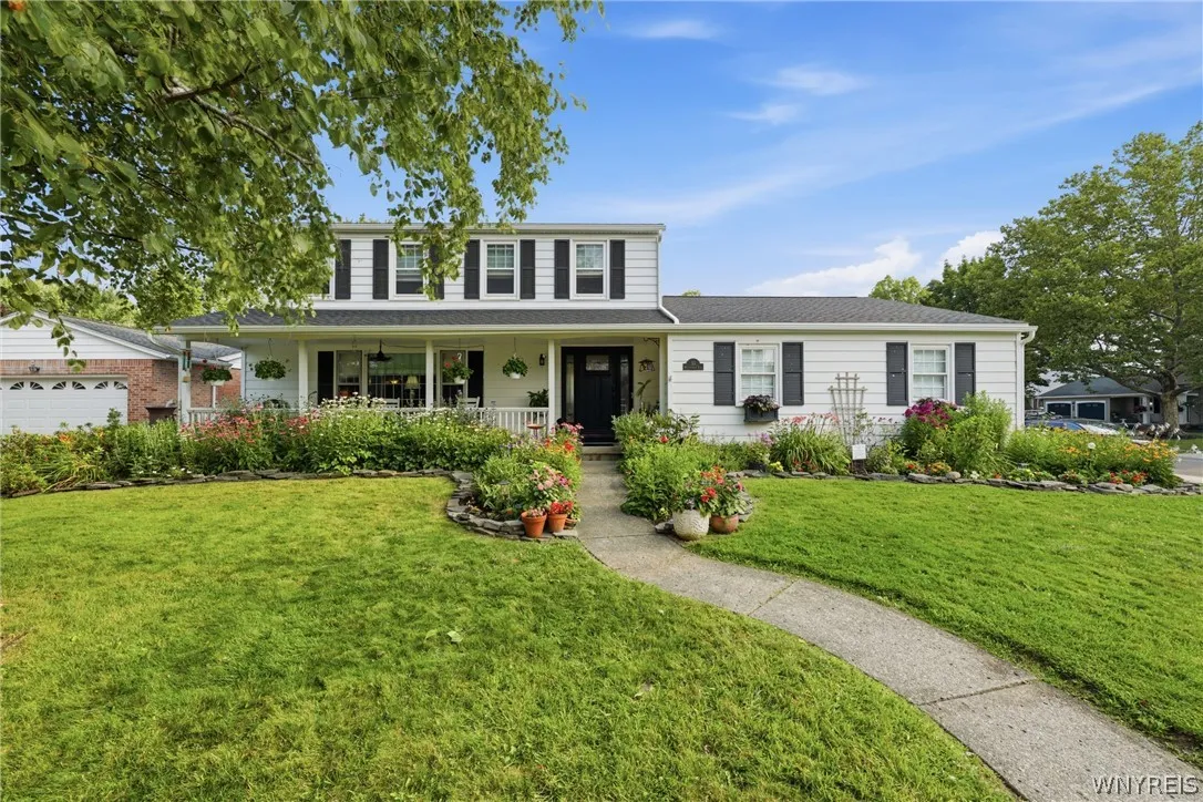 53 Willowgrove East, Tonawanda, New York 14150, Tonawanda, New York 14150, 4 Bedroom Bedrooms, 11 Room Rooms,2 BathroomBathrooms,Residential,Closed,53 Willowgrove East, Tonawanda, New York 14150,0,B1700781