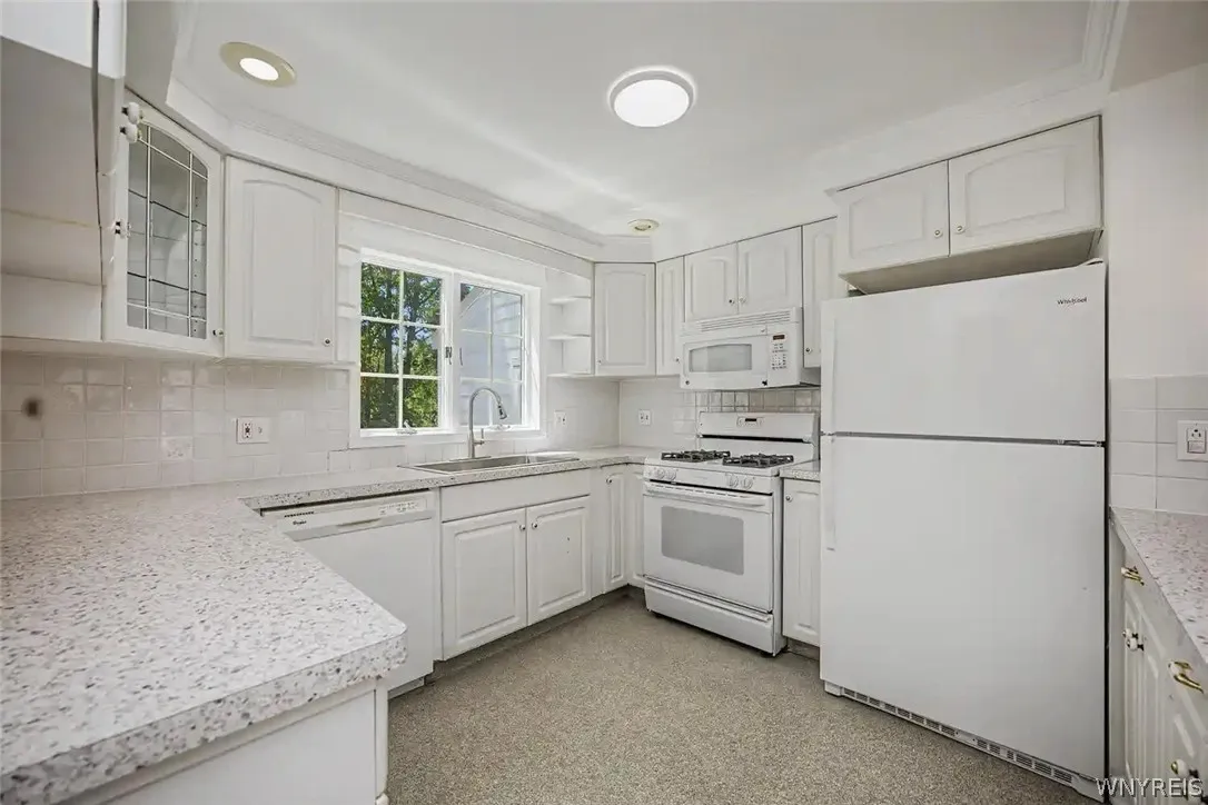 758 Pasadena Avenue, Niagara Falls, New York 14304, Niagara Falls, New York 14304, 3 Bedroom Bedrooms, 7 Room Rooms,1 BathroomBathrooms,Residential,For Sale,758 Pasadena Avenue, Niagara Falls, New York 14304,0,B1700076