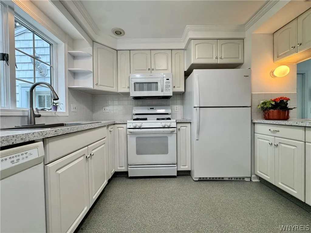 758 Pasadena Avenue, Niagara Falls, New York 14304, Niagara Falls, New York 14304, 3 Bedroom Bedrooms, 7 Room Rooms,1 BathroomBathrooms,Residential,For Sale,758 Pasadena Avenue, Niagara Falls, New York 14304,0,B1700076