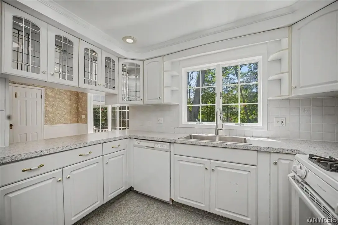 758 Pasadena Avenue, Niagara Falls, New York 14304, Niagara Falls, New York 14304, 3 Bedroom Bedrooms, 7 Room Rooms,1 BathroomBathrooms,Residential,For Sale,758 Pasadena Avenue, Niagara Falls, New York 14304,0,B1700076