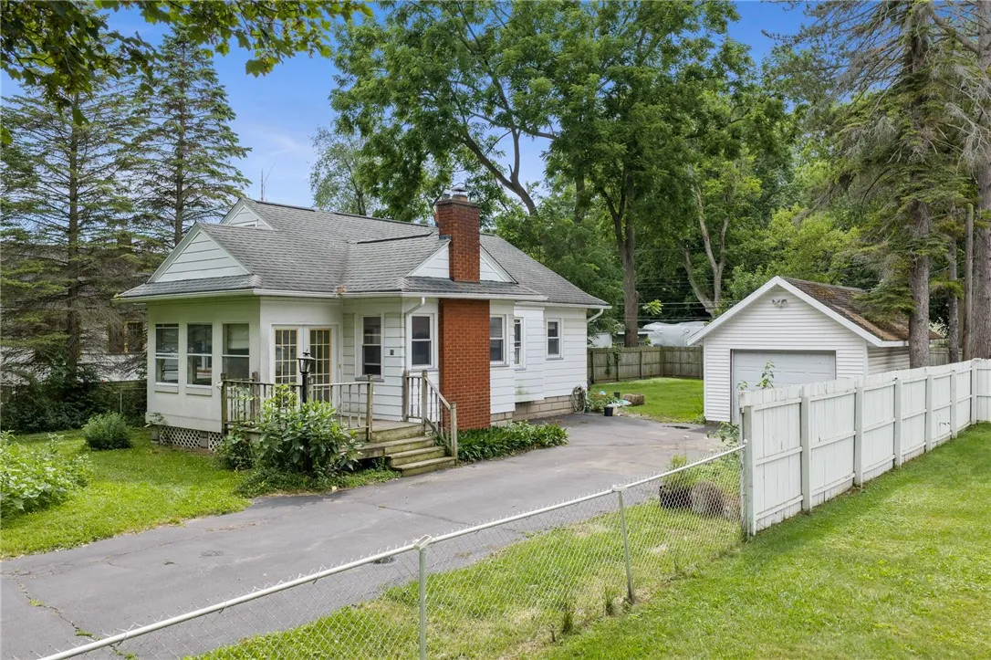 11 Ruth, Chili, New York 14624, Chili, New York 14624, 3 Bedroom Bedrooms, 6 Room Rooms,1 BathroomBathrooms,Residential,Closed,11 Ruth, Chili, New York 14624,0,R1700688
