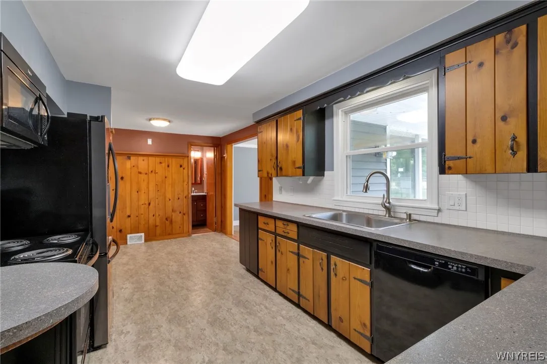 597 Alt Boulevard, Grand Island, New York 14072, Grand Island, New York 14072, 3 Bedroom Bedrooms, 7 Room Rooms,1 BathroomBathrooms,Residential,For Sale,597 Alt Boulevard, Grand Island, New York 14072,0,B1697224