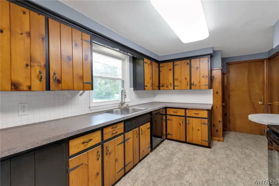 597 Alt Boulevard, Grand Island, New York 14072, Grand Island, New York 14072, 3 Bedroom Bedrooms, 7 Room Rooms,1 BathroomBathrooms,Residential,For Sale,597 Alt Boulevard, Grand Island, New York 14072,0,B1697224