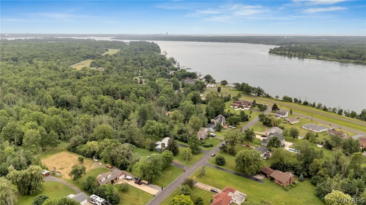 597 Alt Boulevard, Grand Island, New York 14072, Grand Island, New York 14072, 3 Bedroom Bedrooms, 7 Room Rooms,1 BathroomBathrooms,Residential,For Sale,597 Alt Boulevard, Grand Island, New York 14072,0,B1697224