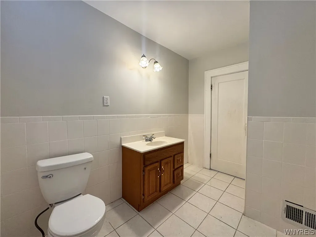 1361 Hertel Avenue, Buffalo, New York 14216, Buffalo, New York 14216, ,Commercial Sale,For Sale,1361 Hertel Avenue, Buffalo, New York 14216,0,B1698526