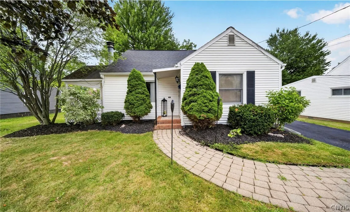 109 Marilyn Avenue, Salina, New York 13212, Salina, New York 13212, 3 Bedroom Bedrooms, 8 Room Rooms,2 BathroomBathrooms,Residential,Closed,109 Marilyn Avenue, Salina, New York 13212,0,S1700913