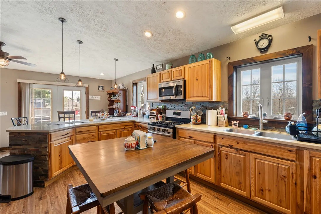 2200 Fort Hill Road, Phelps, New York 14532, Phelps, New York 14532, 2 Bedroom Bedrooms, 5 Room Rooms,2 BathroomBathrooms,Residential,For Sale,2200 Fort Hill Road, Phelps, New York 14532,0,R1698915