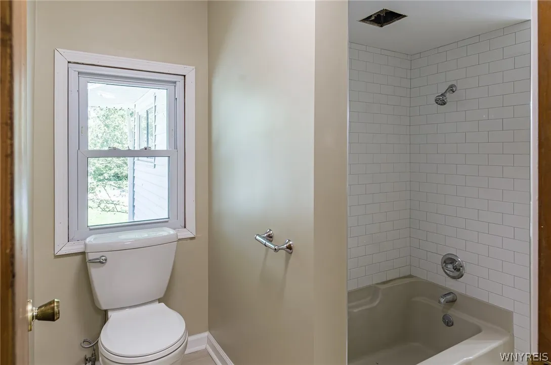 1361 Staley Road, Grand Island, New York 14072, Grand Island, New York 14072, 3 Bedroom Bedrooms, 7 Room Rooms,1 BathroomBathrooms,Residential,For Sale,1361 Staley Road, Grand Island, New York 14072,0,B1700519