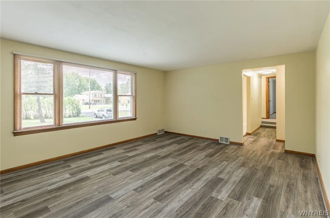 1361 Staley Road, Grand Island, New York 14072, Grand Island, New York 14072, 3 Bedroom Bedrooms, 7 Room Rooms,1 BathroomBathrooms,Residential,For Sale,1361 Staley Road, Grand Island, New York 14072,0,B1700519