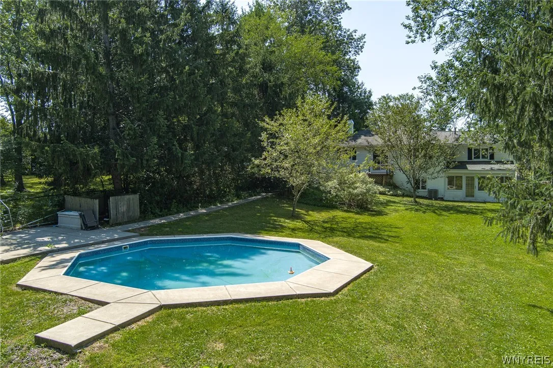 1361 Staley Road, Grand Island, New York 14072, Grand Island, New York 14072, 3 Bedroom Bedrooms, 7 Room Rooms,1 BathroomBathrooms,Residential,For Sale,1361 Staley Road, Grand Island, New York 14072,0,B1700519